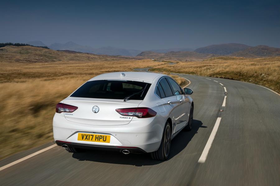  Vauxhall Insignia Grand Sport Turbo 4x4 2017 года  (фото 39 из 41)